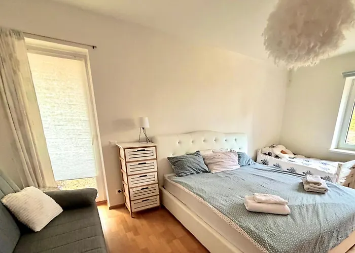 Xxl Vacation With Sauna, Paernu Holiday home Laadi