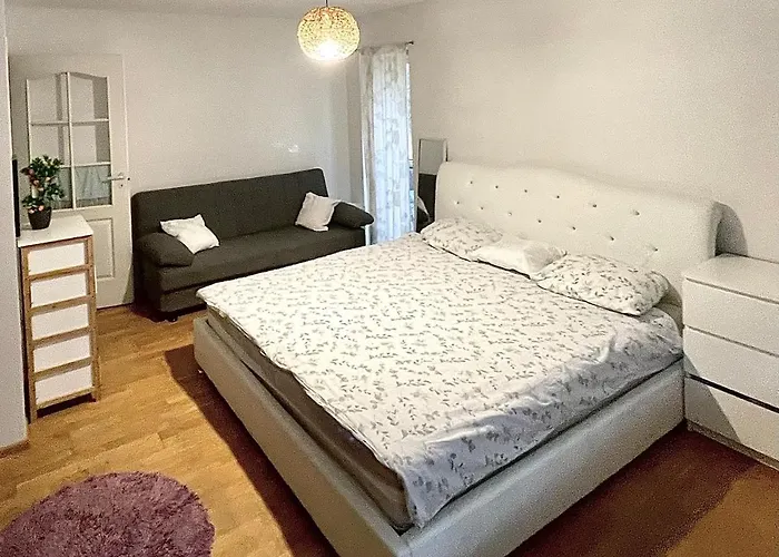 Xxl Vacation With Sauna, Paernu Holiday home Laadi